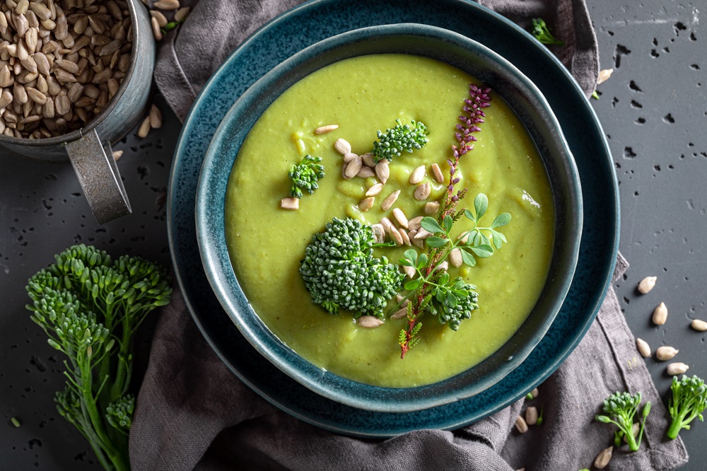 4 Budget-Friendly 4-Ingredient Vegetable Soups: Simple, Quick, and Nutritious