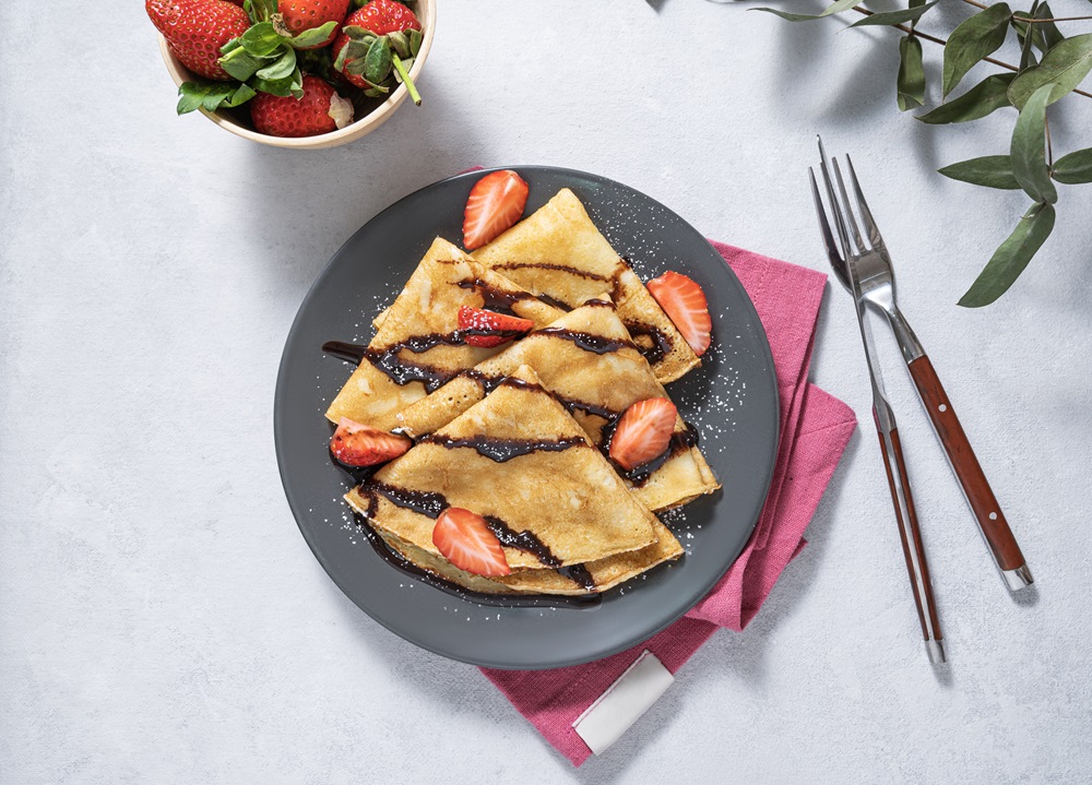 Chocolate Strawberry Crepes: A Classic Romance